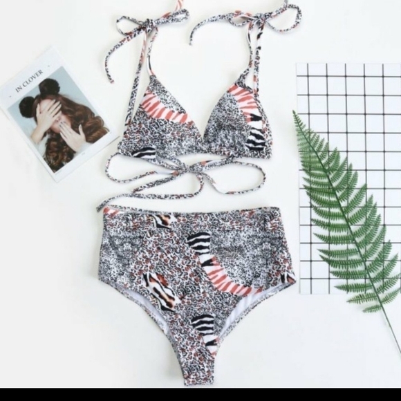 Leopard Print Bikini - Picture 5 of 6